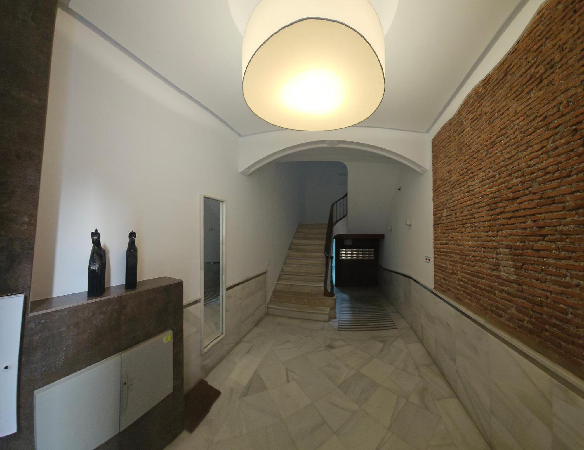 Chic Casa Cathedral At Calle Fresca 2-Bedroom Apartment In Malaga City Center Extérieur photo