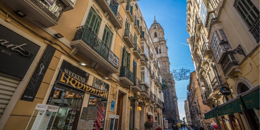 Chic Casa Cathedral At Calle Fresca 2-Bedroom Apartment In Malaga City Center Extérieur photo